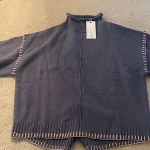 Annie Turtleneck Sweater in blue/light pink